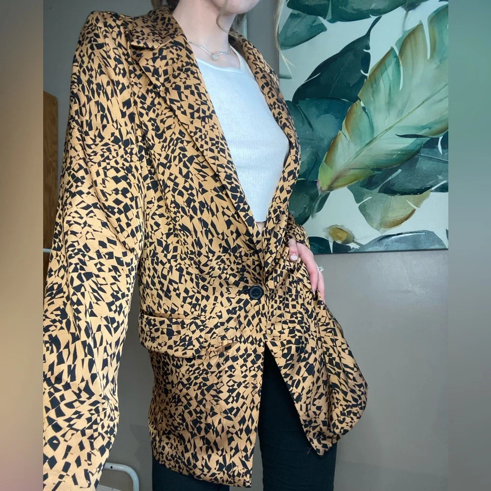 Patterned blouse - Picture 1 of 6
